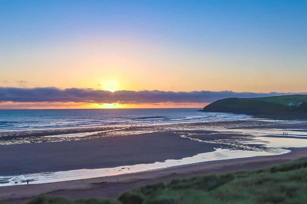 Ruby's Retreat! Farm Stay! North Devon! Sleeps 6! Beaches Exmoor! Holiday home *