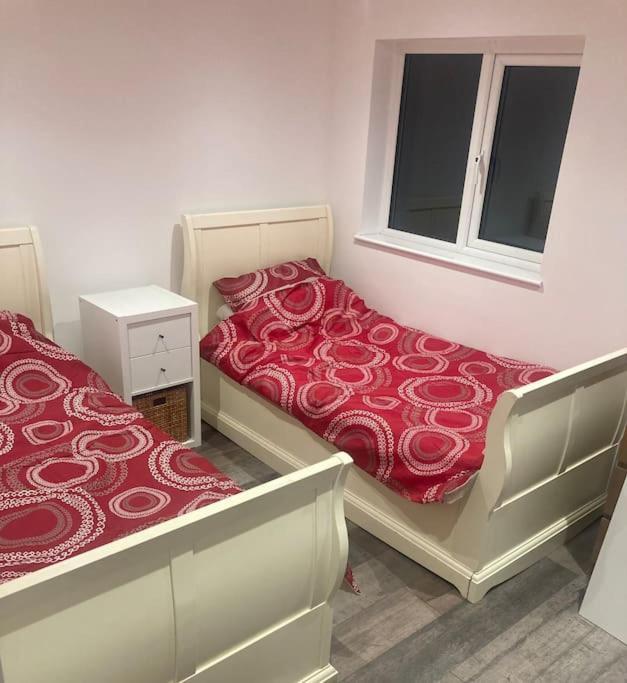 Ruby's Retreat! Farm Stay! North Devon! Sleeps 6! Beaches Exmoor! Holiday home